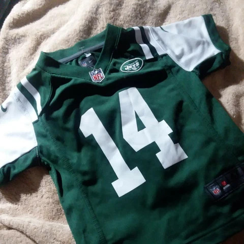 NY Jets NFL Boys Size 4T Short Sleeve Jersey sam Darnold Number 14 Cover