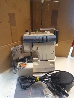Privileg 334D Overlock Nähmaschine,3/ 4 Faden - Bild 1 von 4