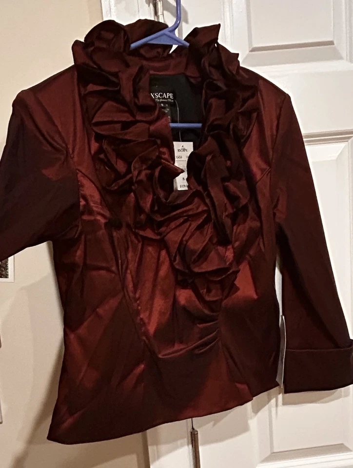 Elegante Top de Tafetán Borgoña Volantes Escote en V Manga 3/4 Cremallera Invisible Nuevo con Etiquetas Foto 1 de 4