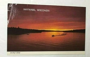 Sunset in Hayward, Wisconsin WI - Postal cromada vintage c1985 - Imagen 1 de 2
