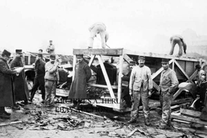 Pierce Arrow Motor Car Co. 1918 WW1 Army truck photo photograph French seaport - Imagen 1 de 1