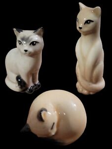 3 Piece Ceramic Porcelain Siamese Cat Figurines Stretch Sitting Curled Ball Vtg