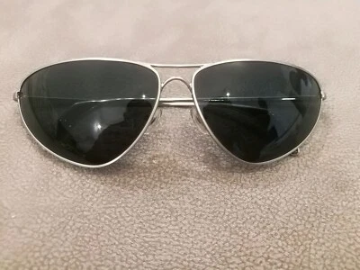 Gafas de sol ALEXANDER McQUEEN Aviator modelos 42-0045 color plata \ lentes negras Foto 1 de 4