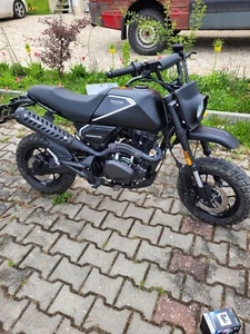 Brixton Crossfire 125 ccm, mit Laufschiene für Camper oder Hänger. - Bild 1 von 7