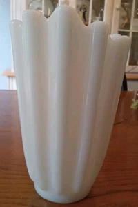 MCM Vintage Milk Glass Vase - Picture 1 of 4
