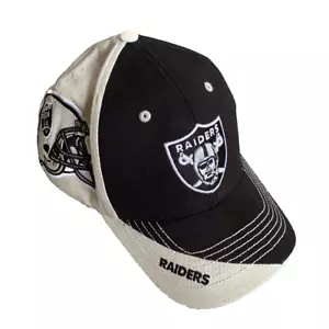 Las Vegas Raiders bestickter Helm seitlich getroffen Haken/Schlaufe Mütze Oakland LA NFL schwarz - Bild 1 von 12