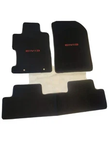 Alfombrilla alfombrillas negras de nailon con emblema rojo para Honda Civic 2 4 puertas 06-11 - Imagen 1 de 4