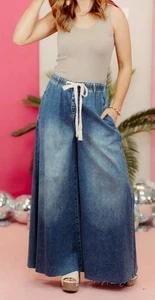 By Together Jeans Womens Sz L Medium Wash Blue Wide Leg Drawstring Waist Raw Hem - Picture 1 of 7