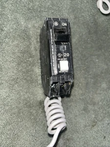 GE THQL1120AF2 Combination Circuit Breaker  1-Pole 20A 10kA New Pull Out (A) - Picture 1 of 4