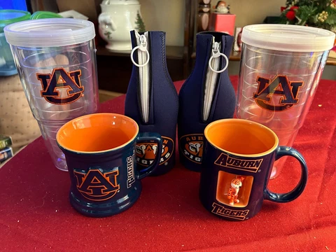 8 LOT AUBURN UNIVERSITY BUNDLE - ALL EXCELLENT CONDITION - CLEAN! Cover