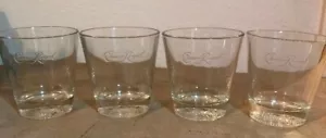 Crown Royal VINTAGE Whiskey Rocks Gläser geprägter Boden mit Logo, Set (4) - Bild 1 von 7