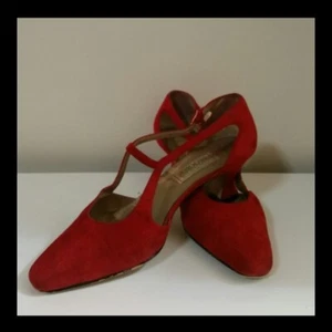 Jennifer Moore Women's Red Suede Shoes Size 7 - Picture 1 of 4