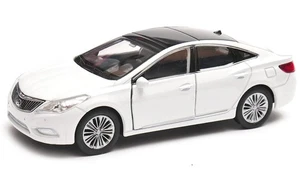 Welly Hyundai Azera White 1:34 1:39 Scales 4.5 Inch Car US IMPORT DUTIES PAID - Picture 1 of 3