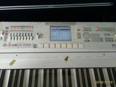Korg M3 88 Tasten Synthesizer - Bild 1 von 3