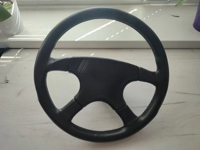 Volante MOMO Hella M380mm KBA70056 Mercedes Volkswagen Audi Foto 1 de 4