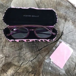 Pretty Purple Readers 3.00 & Unique FG Leopard Case - Picture 1 of 13