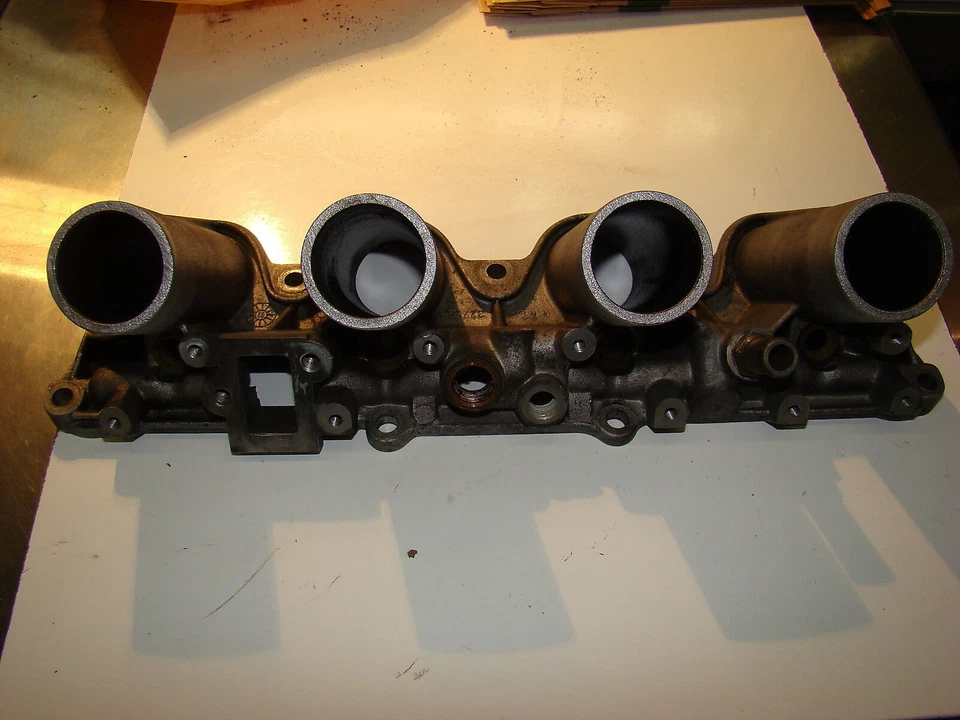 Colector de admisión de inyección Alfa Romeo Spider Bosch 82-90 pieza original Alfa Foto 1 de 1