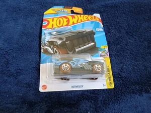 Hot Wheels Mega Bite 3/5 Hotweiler blu 2023 - Foto 1 di 1