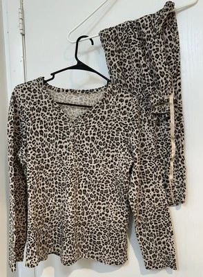 Pijama de mujer Croft & Barrow íntimo de dos piezas de algodón estampado de leopardo talla M Foto 1 de 4