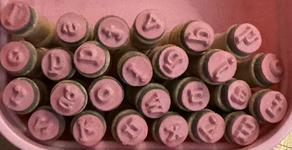 Hampton искусства набор алфавит мини резиновые штампы LC6137 ABC буквы карты ярлыки - Изображение 1 из 2