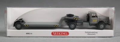 WIKING 050206/0502 06 (H0, 1:87) Tiefladesattelzug (Henschel) "Friderici" NEU! - Bild 1 von 4