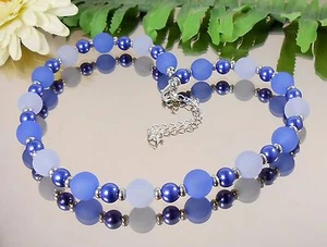 MODISCHES Collier / Halskette Blau - Hellblau Glas Perlen + Acryl - Bild 1 von 3