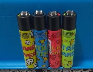 Neu 4x Clipper Feuerzeuge Game Over Sammlung Full Set Nachfüllbar - Bild 1 von 3