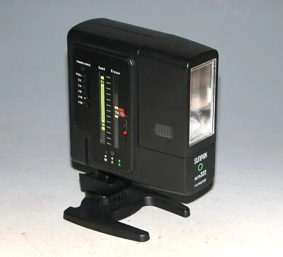 Sunpak Auto 322 Thyristor Hotshoe Flash For SLR Film Camera - Image 1 of 4