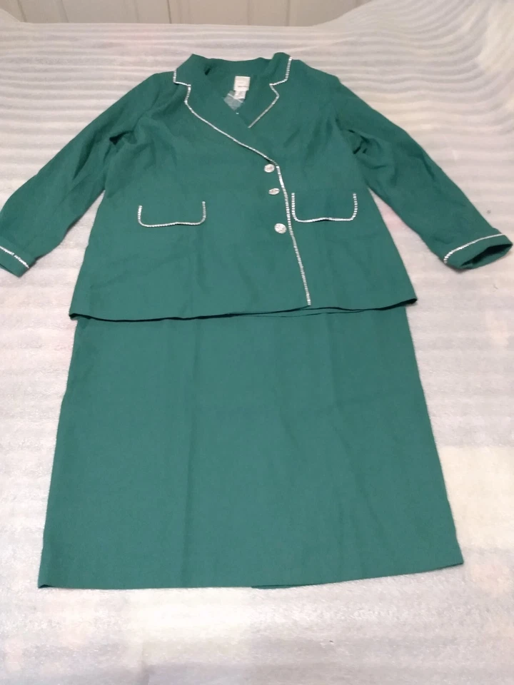 Traje Roaman de dos piezas verde con chaqueta de manga larga y falda talla 16W Foto 1 de 4