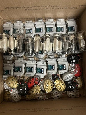 HUGE LOT 285+ Vintage Novelty Lighters WHOLESALE LOT 90s Early 2000s Butane - Image 1 of 4