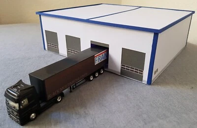HO/1:87 Fahrzeughalle Kartonmodellbausatz - Bild 1 von 4