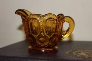 Vintage L.E. Smith Creamer Small Pitcher Amber Glass Moon And Stars Pattern - Imagen 1 de 7