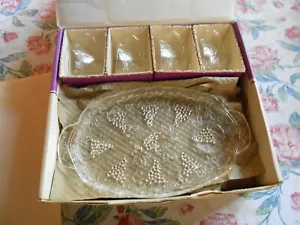 Anchor Hocking Vintage 8 Piece Serva-Snack Snack Set Tea Party - Picture 1 of 9