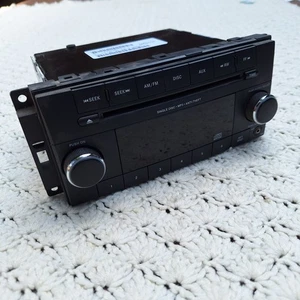 OEM Chrysler Jeep Am FM CD Sirius MP3 Anti-Theft Radio P68252824AC - Bild 1 von 6
