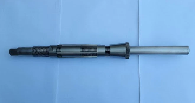 ESCARIADOR ENRA Manual ajustable 45-55mm. 6 Paletas. Agugeros de precisión  - Imagen 1 de 4