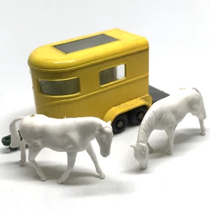 Lesney Matchbox Superfast Pony Trailer No.43 1970 Yellow W/Horses United Kingdom - Picture 1 of 11