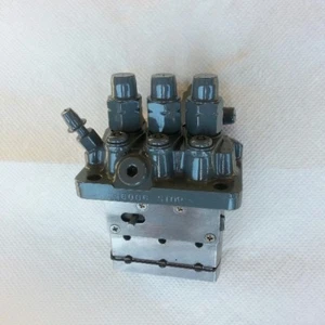 Pompa iniezione carburante Kubota D722 originale OEM usata/ricostruita - Foto 1 di 3