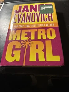 Metro Girl By Janet Evanovich First Edition Signed By Her - Picture 1 of 5
