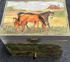 Enchantmints Horse Ranch Musical Jewelry Box Plays "My Old Kentucky Home" Tune - Picture 1 of 14