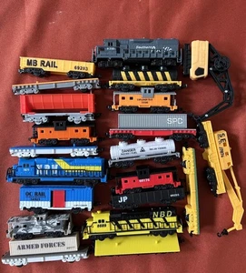 2018 Jakks Pacific Train Lot - 20 Stück - 2 Wkg Motoren Pritschenwagen Kran ect. - Bild 1 von 24