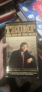 Trump:The Art Of The Deal by Donald J. Trump with Tony Schwartz (1989 Paperback) - Imagen 1 de 5
