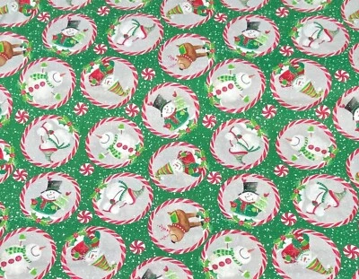 Círculos de muñecos de nieve en tela verde de Navidad por In the Beginning Fabrics, BTHY Foto 1 de 2