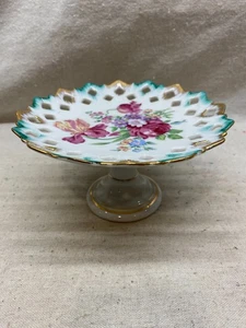 Servizio piatti vintage piedistallo accenti oro rosa floreale bordo traforato caramella Orione - Foto 1 di 4