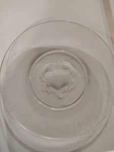 Federal Glass Art Cut Permanent Deep Carved Cancer Zodiac Plate - Picture 1 of 4