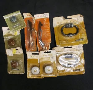 Read IOB Vintage National Lock Drawer Cabinet Pulls Mixed Lot Y638 Old Stock - Picture 1 of 9