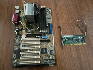 Płyta główna ASUS P3V4X 6xPCI 1xAGP 1xISA - zawiera procesor Pentium III - 512MB RAM - Zdjęcie 1 z 8
