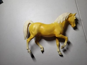 Breyer Horse #4 Family Arabian Stallion Faith Traditional 1970s Matte Palomino - Picture 1 of 5