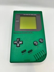 Console Nintendo Gameboy Play It Loud Verde Perfettamente Funzionante Ottime Condizioni - Foto 1 di 24