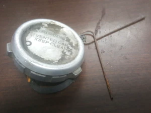 FREIGHTLINER 4" NON- LOCKING FUEL TANK CAP - MISSING PART NUMBER - Picture 1 of 6