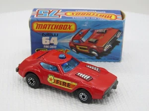 Lesney Matchbox Superfast #64 1976 Jefe de Bomberos Escudo Estrella Roja con Caja Original - Imagen 1 de 10